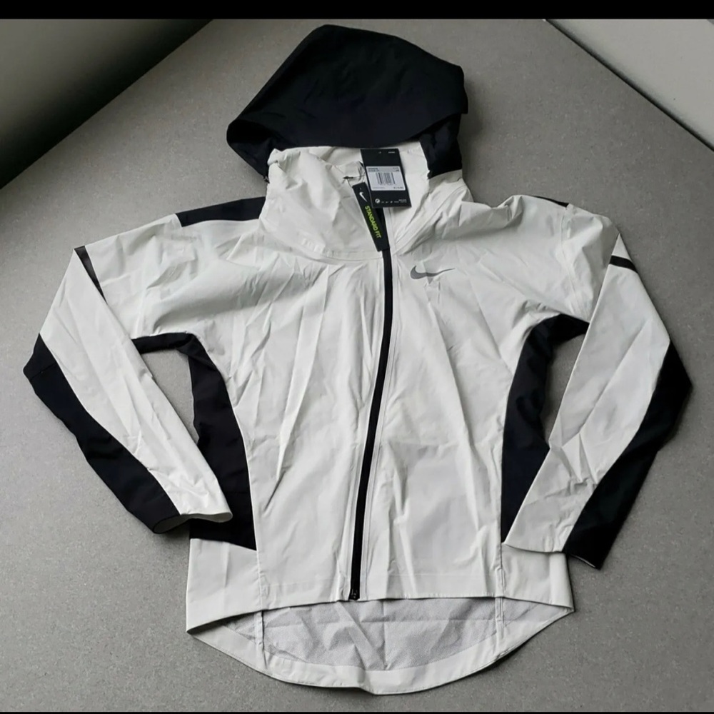 Nike Women's ZONAL AEROSHIELD White/Black Running Jacket BV3858-133 Size L